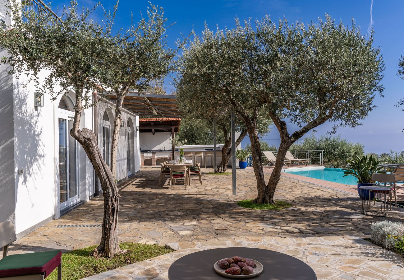 Villa a Massa Lubrense - Villa Chez Piè With Heated Pool