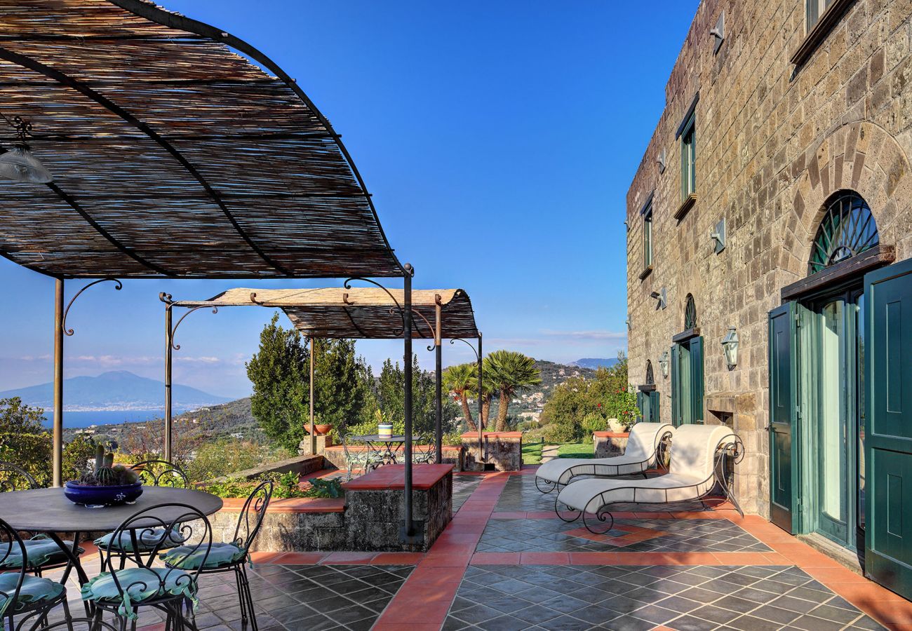 Villa a Massa Lubrense - Fondo Turiello. Authentic Italian Villa, with Pool
