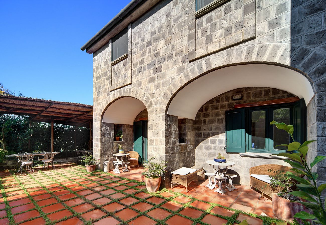 Villa a Massa Lubrense - Fondo Turiello. Authentic Italian Villa, with Pool