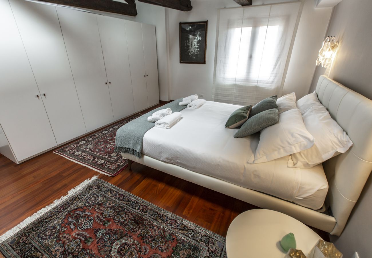 Appartamento a Venezia - San Pantalon Luxury Penthouse R&R