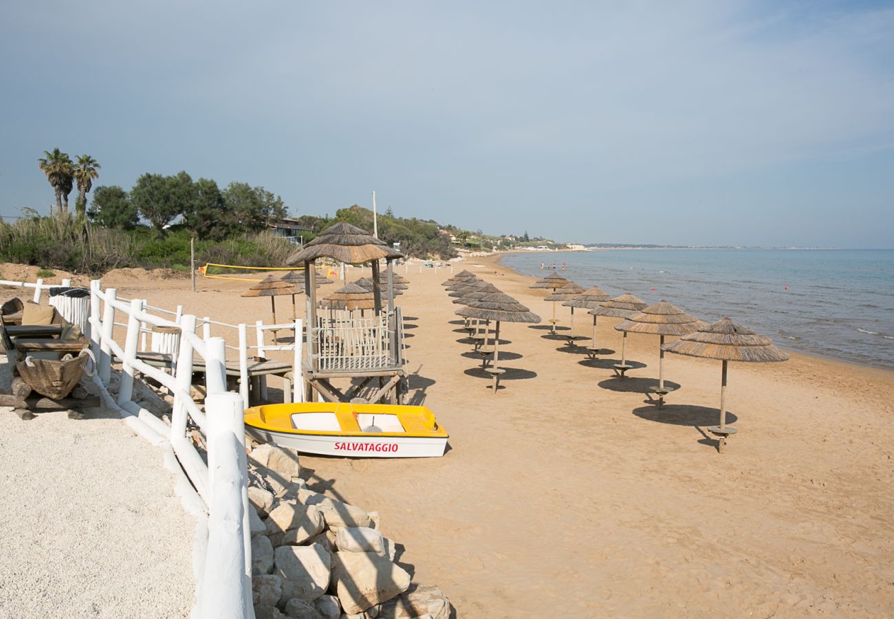 Villa a Pozzallo - VILLA RELAX & COMFORT - Affitti Brevi Italia