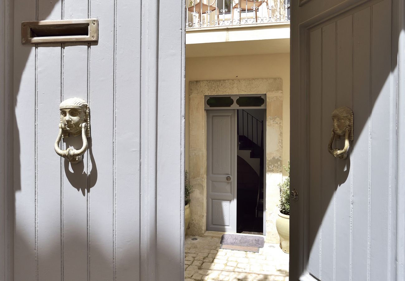Appartamento a Modica - DOMUS SBIRCIÒ - Affitti Brevi Italia