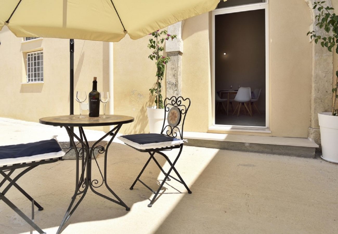 Villa a Noto - CASA DEI LIMONI CON PISCINA VERDE