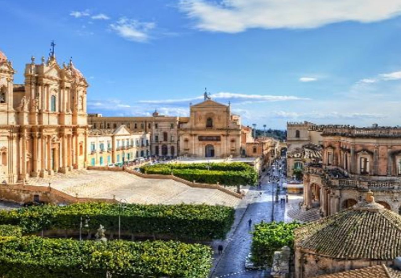 Villa a Noto - CASA DEI LIMONI CON PISCINA VERDE