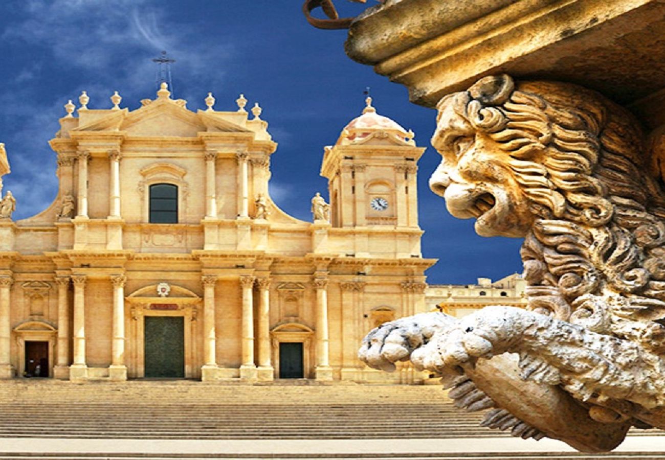 Villa a Noto - CASA DEI LIMONI CON PISCINA VERDE