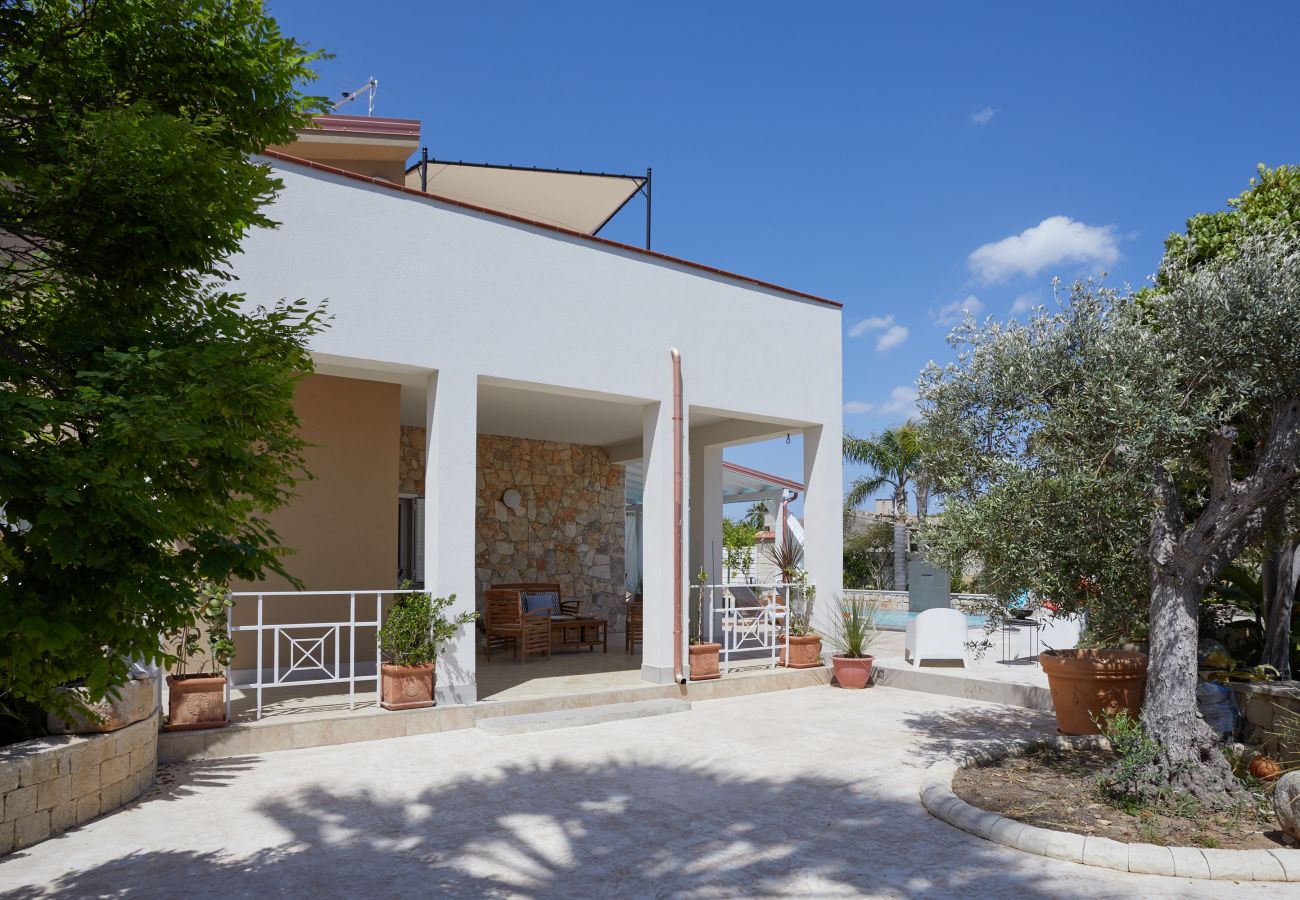 Villa a Ispica - VILLA ZAIMA CON PISCINA PRIVATA