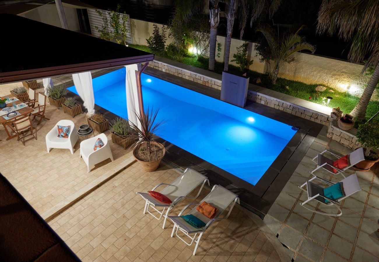 Villa a Ispica - VILLA ZAIMA CON PISCINA PRIVATA