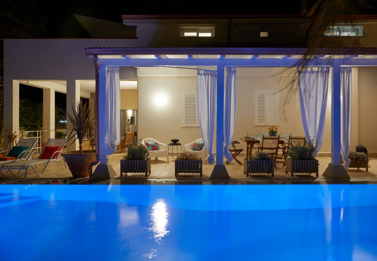 Villa a Ispica - VILLA ZAIMA CON PISCINA PRIVATA