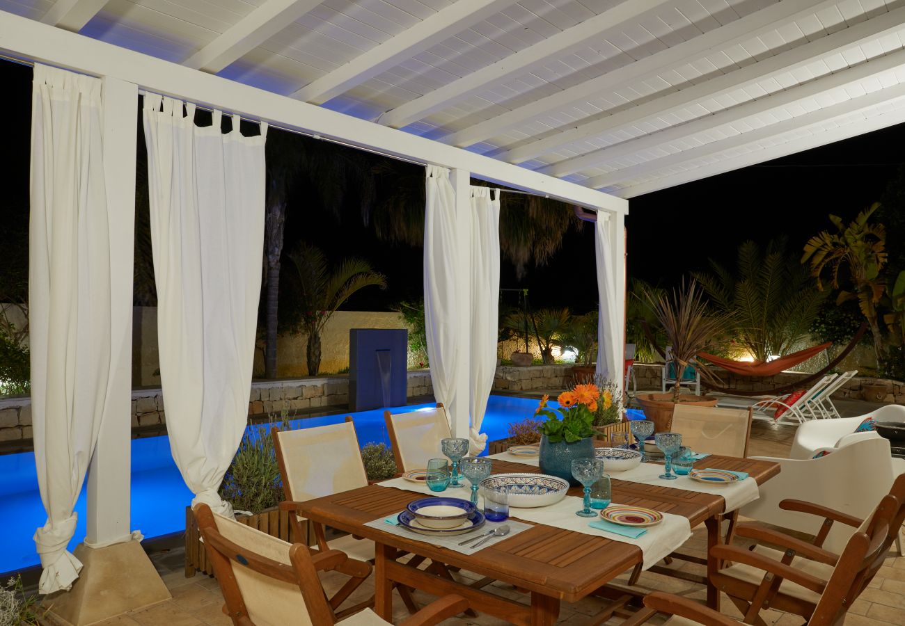 Villa a Ispica - VILLA ZAIMA CON PISCINA PRIVATA
