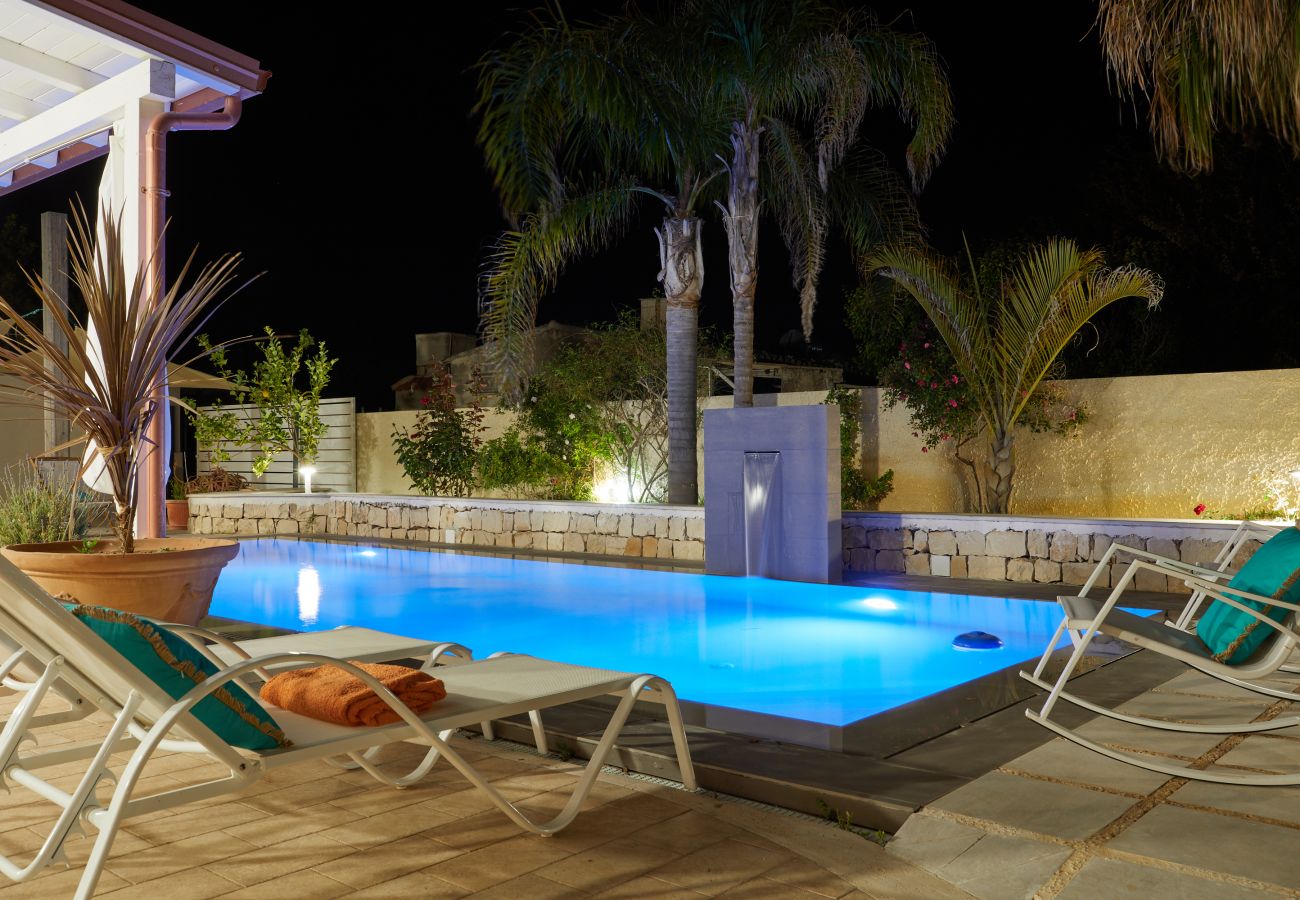 Villa a Ispica - VILLA ZAIMA CON PISCINA PRIVATA
