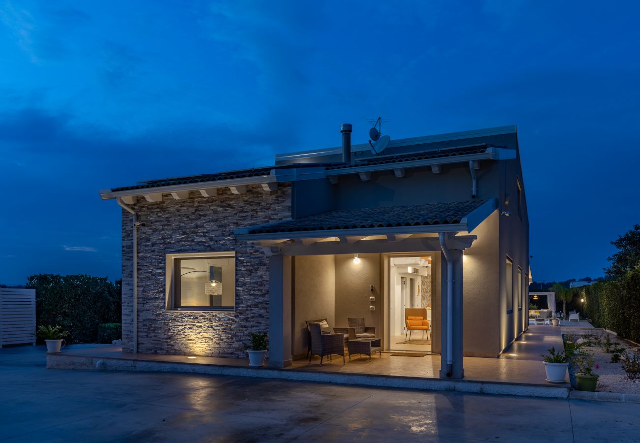 Villa a Ispica - VILLA GEMMA MARE & PISCINA RISCALDATA PRIVATA
