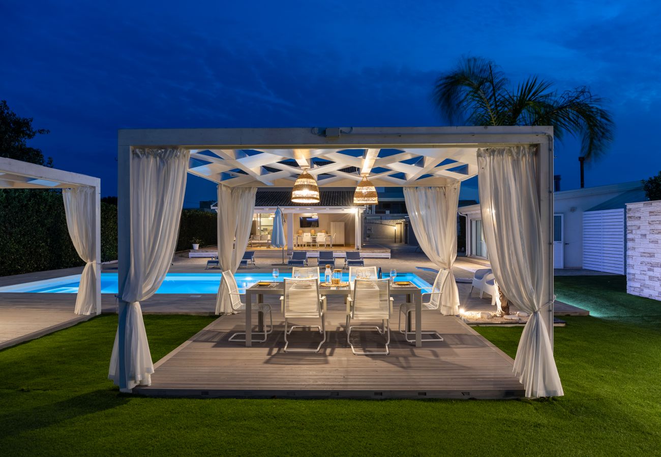 Villa a Ispica - VILLA GEMMA MARE & PISCINA RISCALDATA PRIVATA