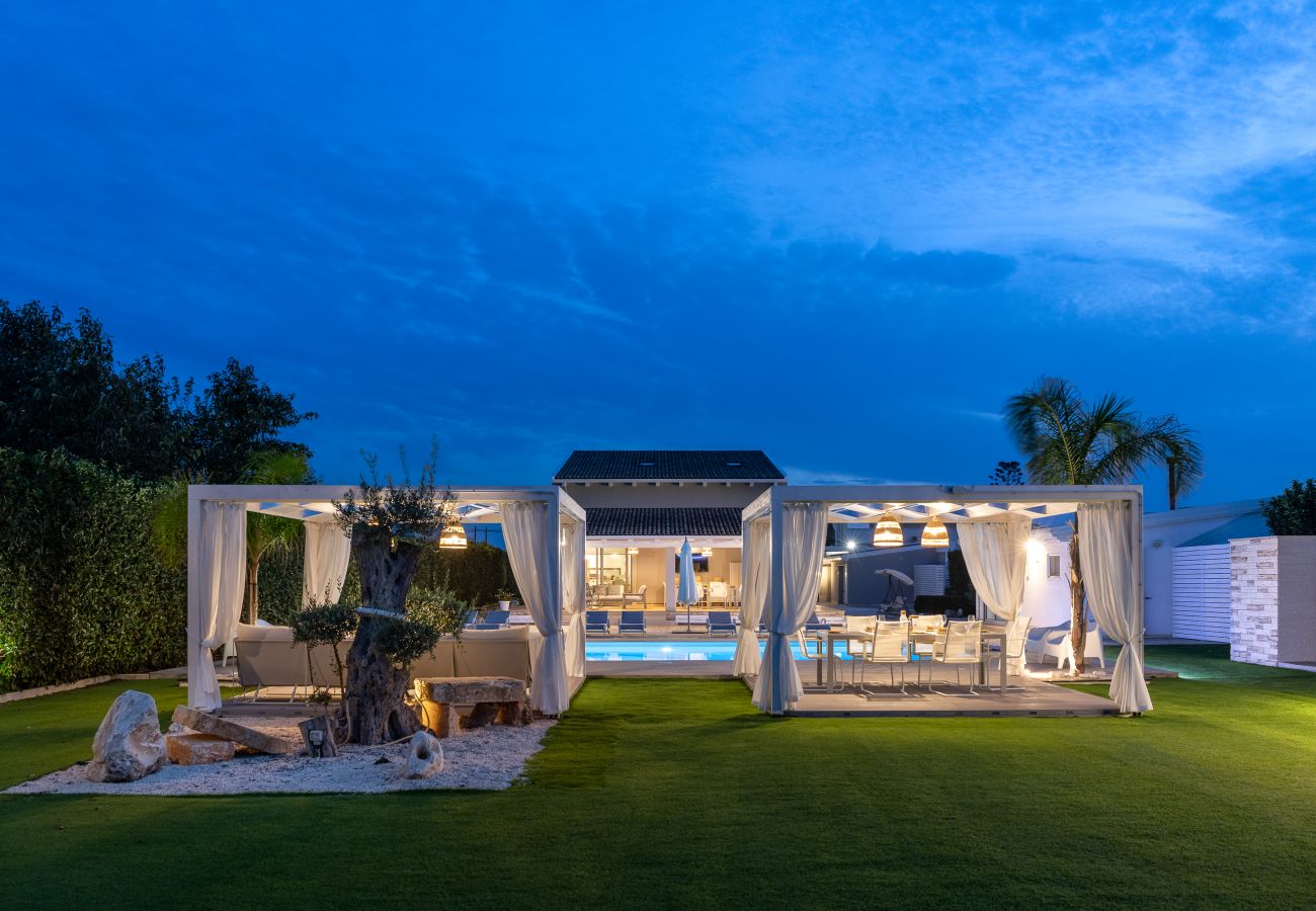 Villa a Ispica - VILLA GEMMA MARE & PISCINA RISCALDATA PRIVATA