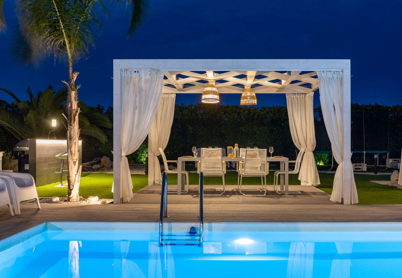 Villa a Ispica - VILLA GEMMA MARE & PISCINA RISCALDATA PRIVATA