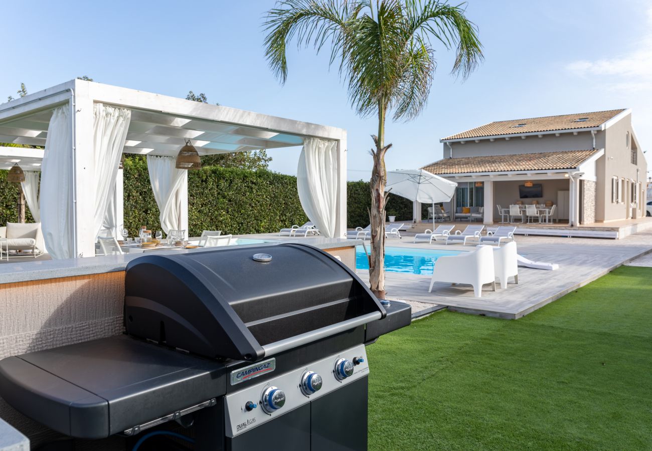 Villa a Ispica - VILLA GEMMA MARE & PISCINA RISCALDATA PRIVATA