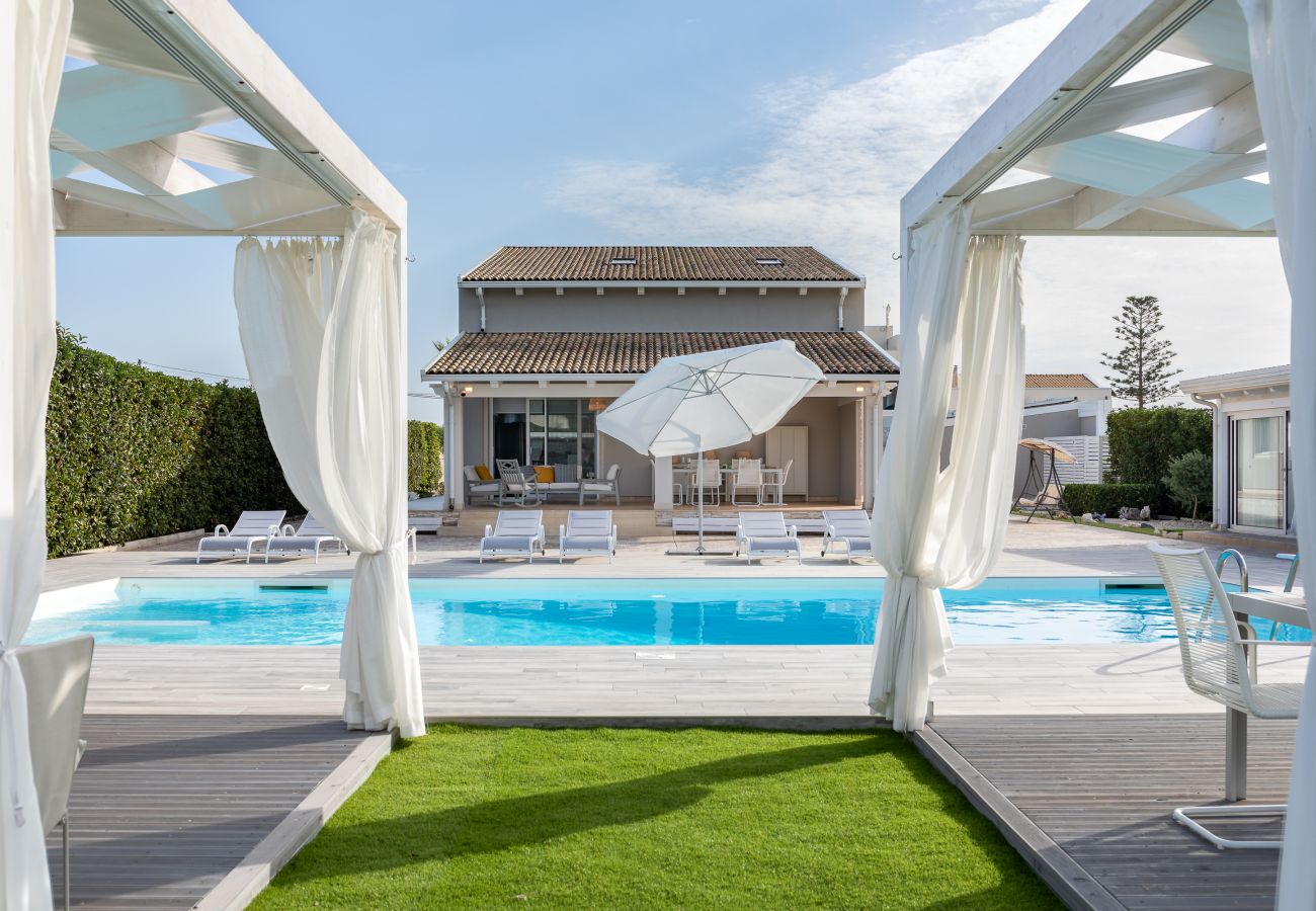 Villa a Ispica - VILLA GEMMA MARE & PISCINA RISCALDATA PRIVATA