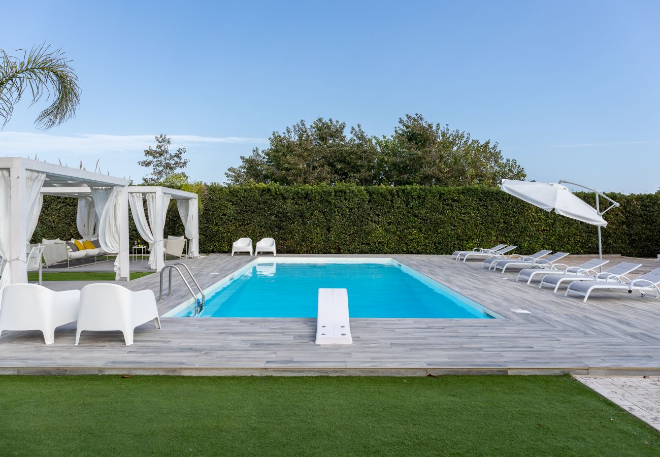 Villa a Ispica - VILLA GEMMA MARE & PISCINA RISCALDATA PRIVATA