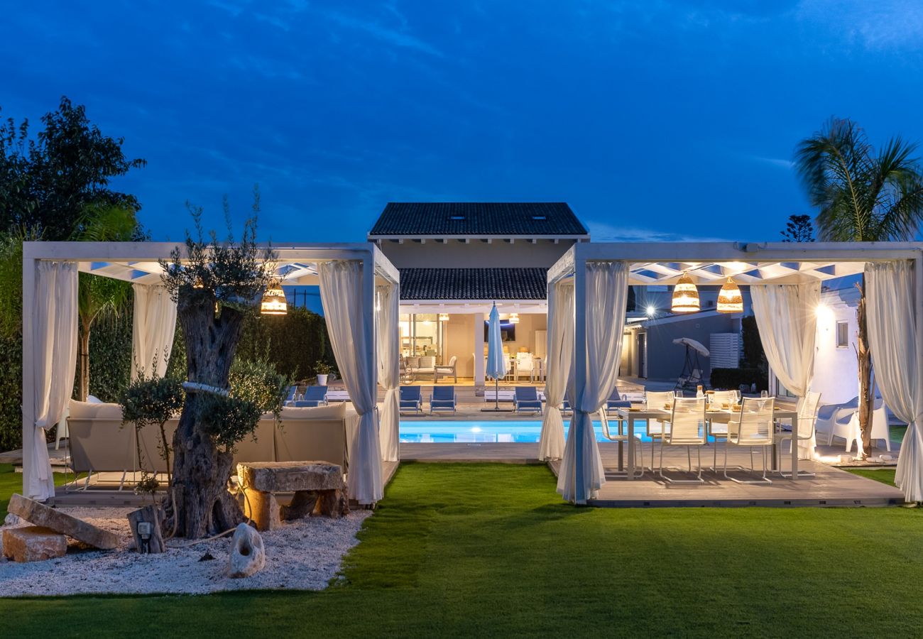 Villa a Ispica - VILLA GEMMA MARE & PISCINA RISCALDATA PRIVATA