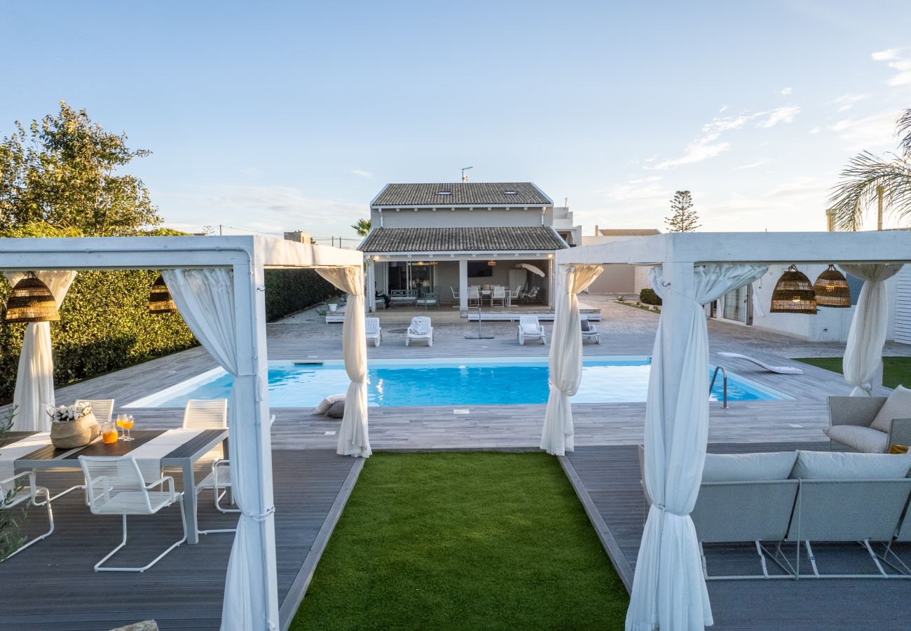 Villa a Ispica - VILLA GEMMA MARE & PISCINA RISCALDATA PRIVATA