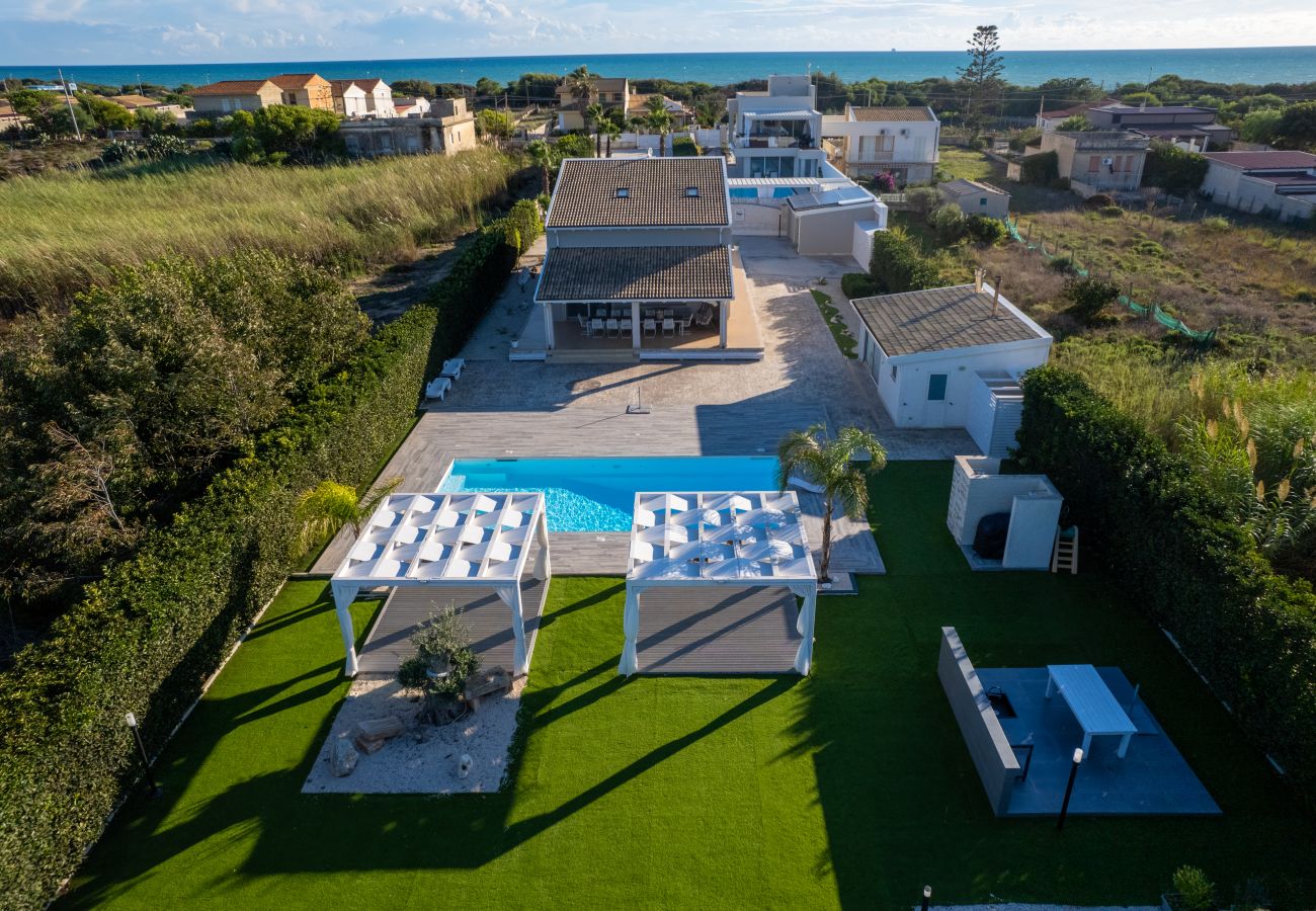 Villa a Ispica - VILLA GEMMA MARE & PISCINA RISCALDATA PRIVATA