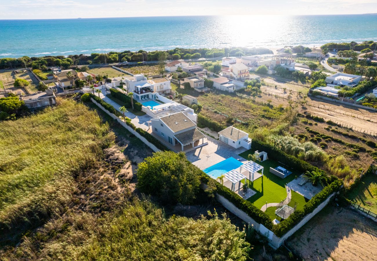 Villa a Ispica - VILLA GEMMA MARE & PISCINA RISCALDATA PRIVATA