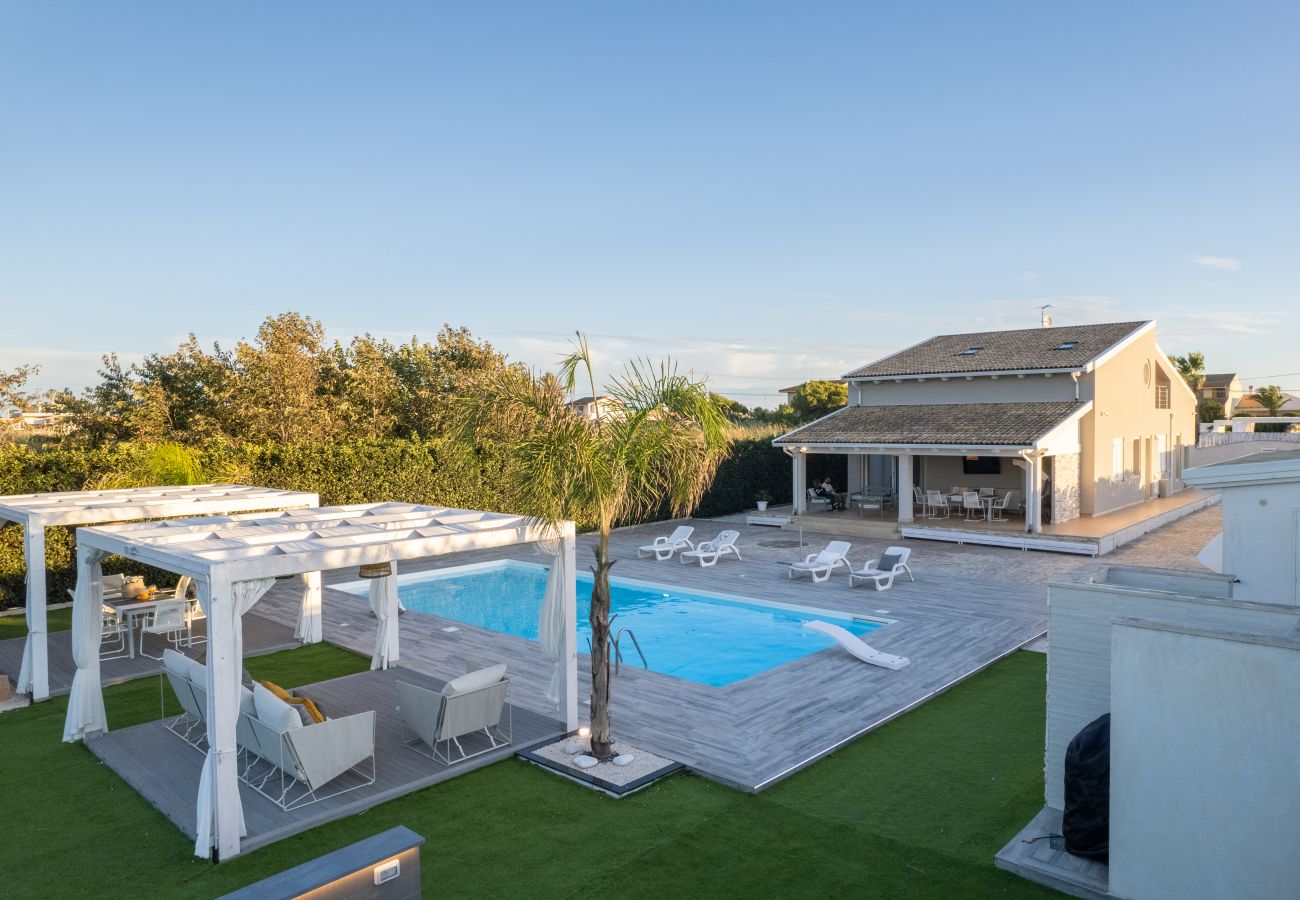 Villa a Ispica - VILLA GEMMA MARE & PISCINA RISCALDATA PRIVATA