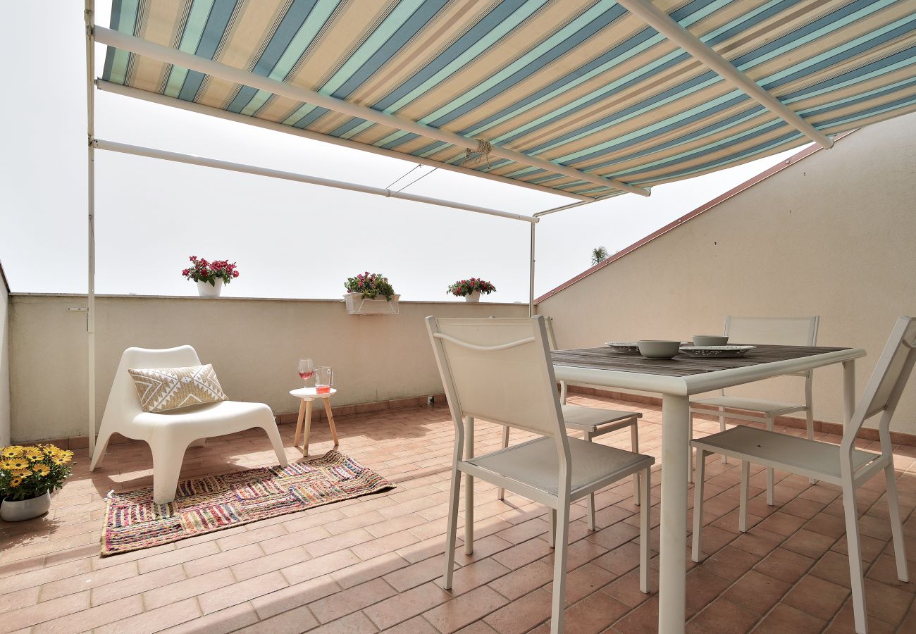 Appartamento a Ispica - Attico VISTA MARE e PISCINA - Affitti Brevi Italia