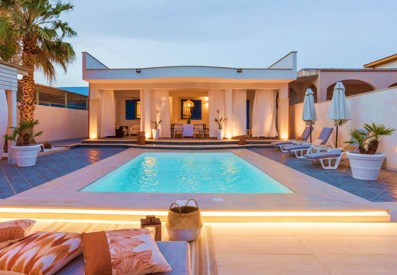 Villa a Ispica - VILLA Soave  Mare e Piscina - Affitti Brevi Italia