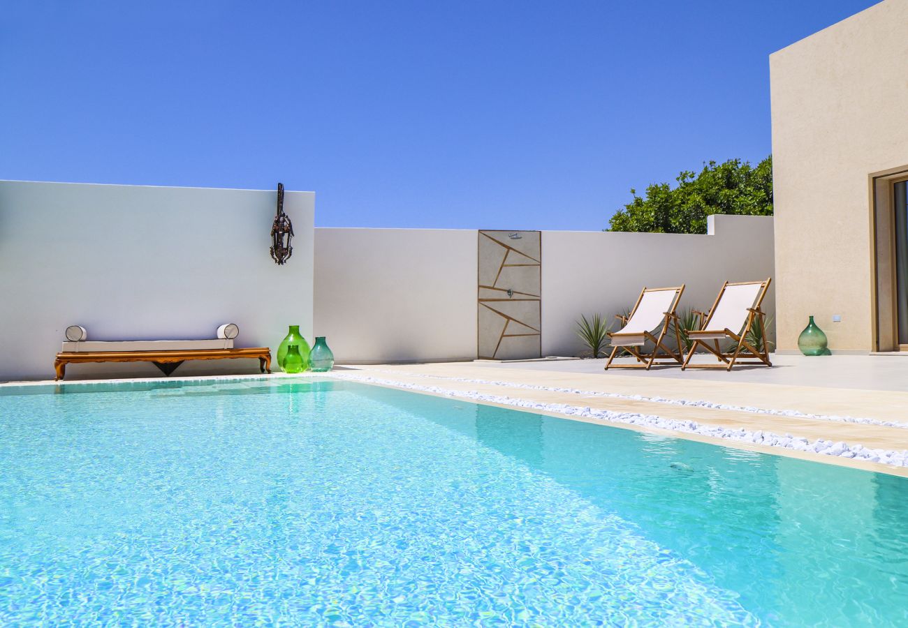 Villa a Ispica - VILLA ALTI CON PISCINA VISTA MARE