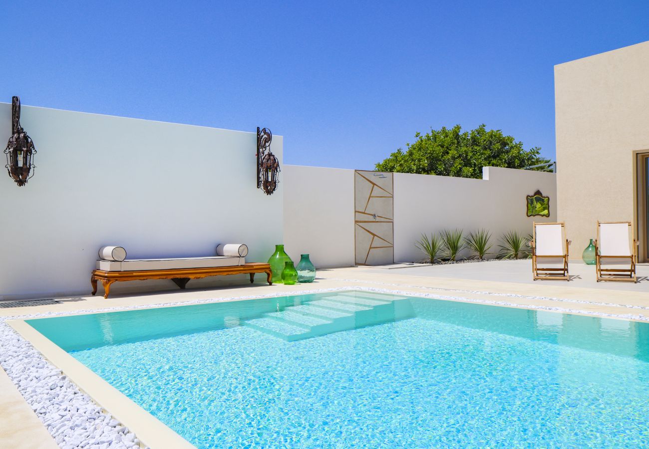 Villa a Ispica - VILLA ALTI CON PISCINA VISTA MARE