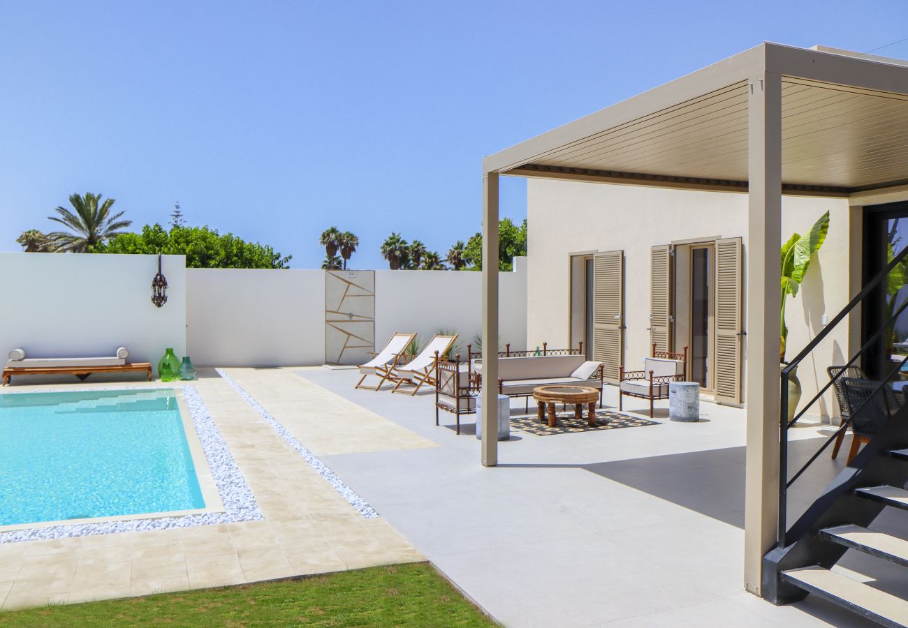 Villa a Ispica - VILLA ALTI CON PISCINA VISTA MARE