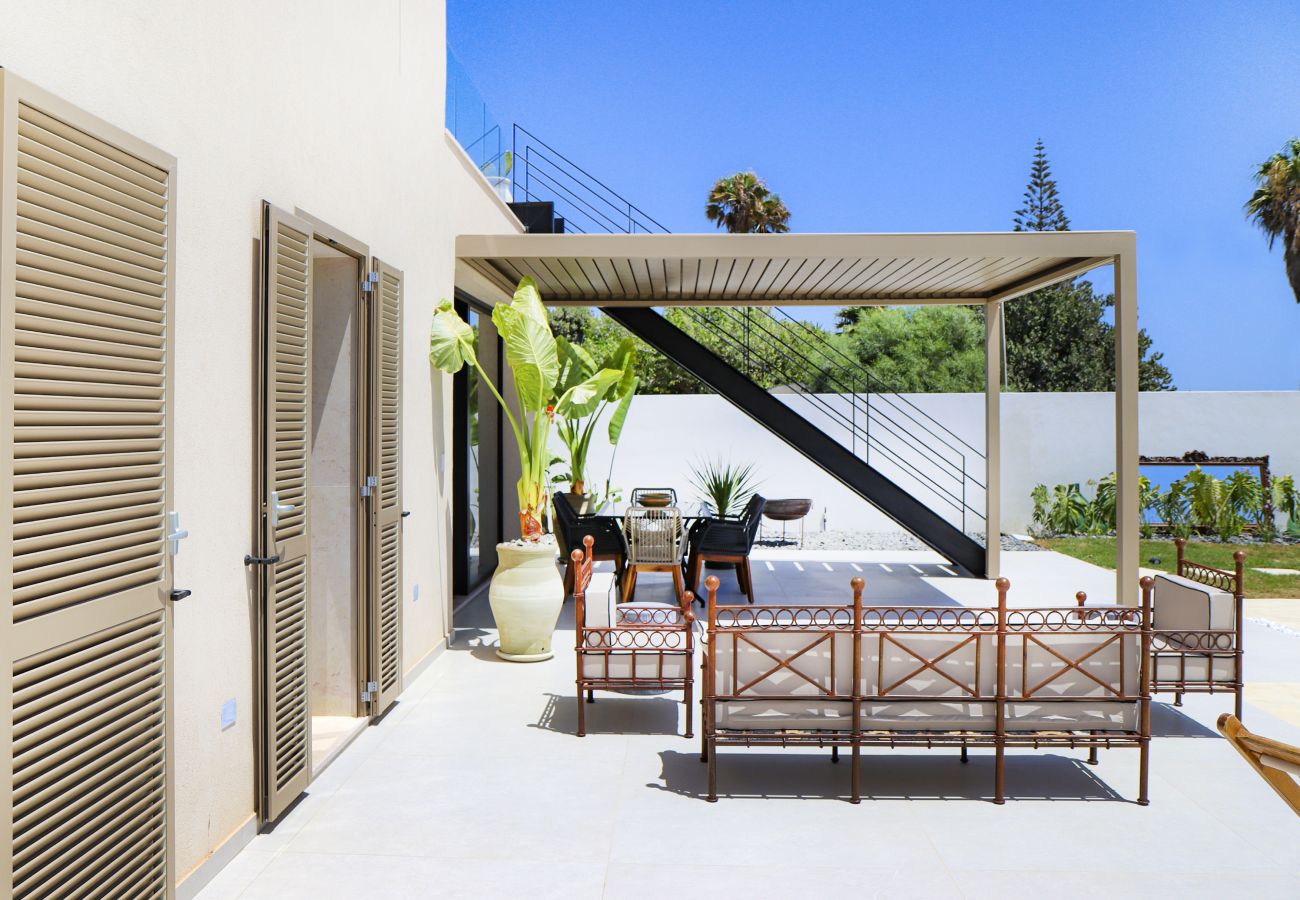 Villa a Ispica - VILLA ALTI CON PISCINA VISTA MARE