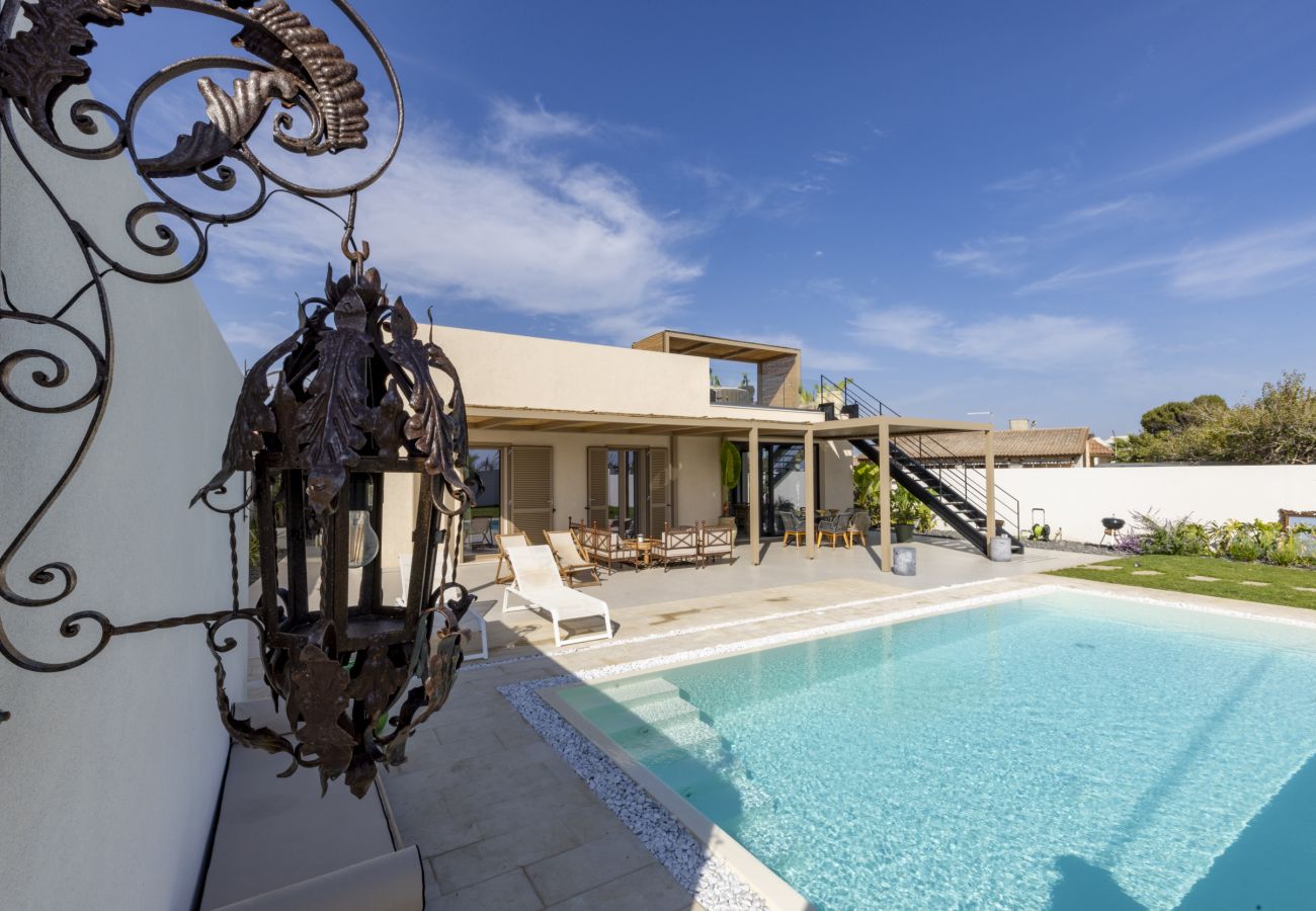 Villa a Ispica - VILLA ALTI CON PISCINA VISTA MARE