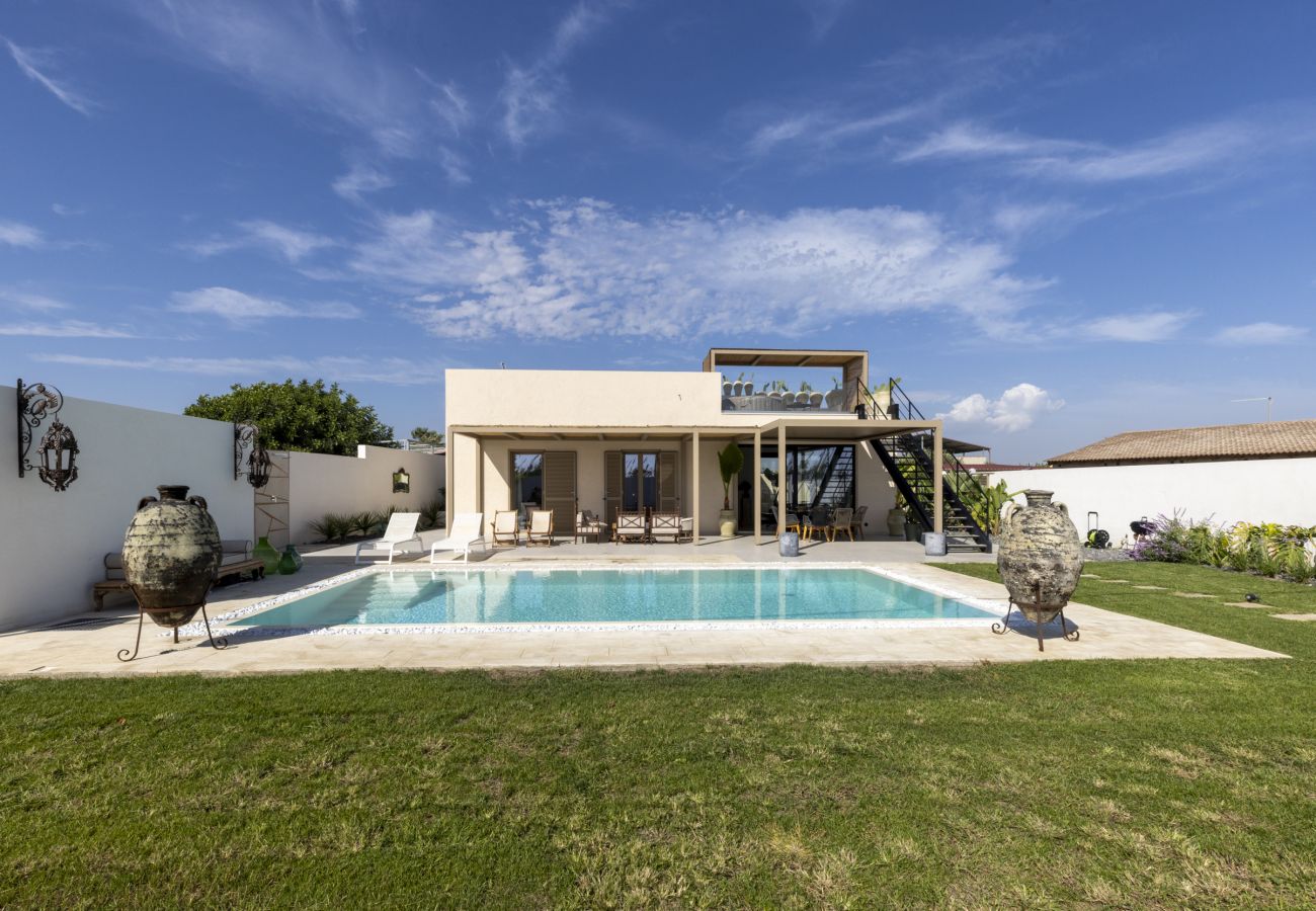 Villa a Ispica - VILLA ALTI CON PISCINA VISTA MARE