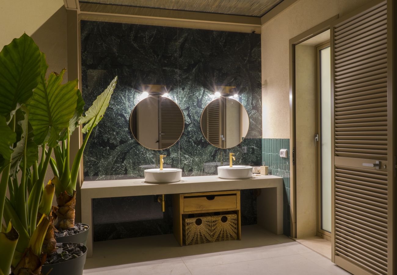 Villa a Ispica - VILLA ALTI CON PISCINA VISTA MARE