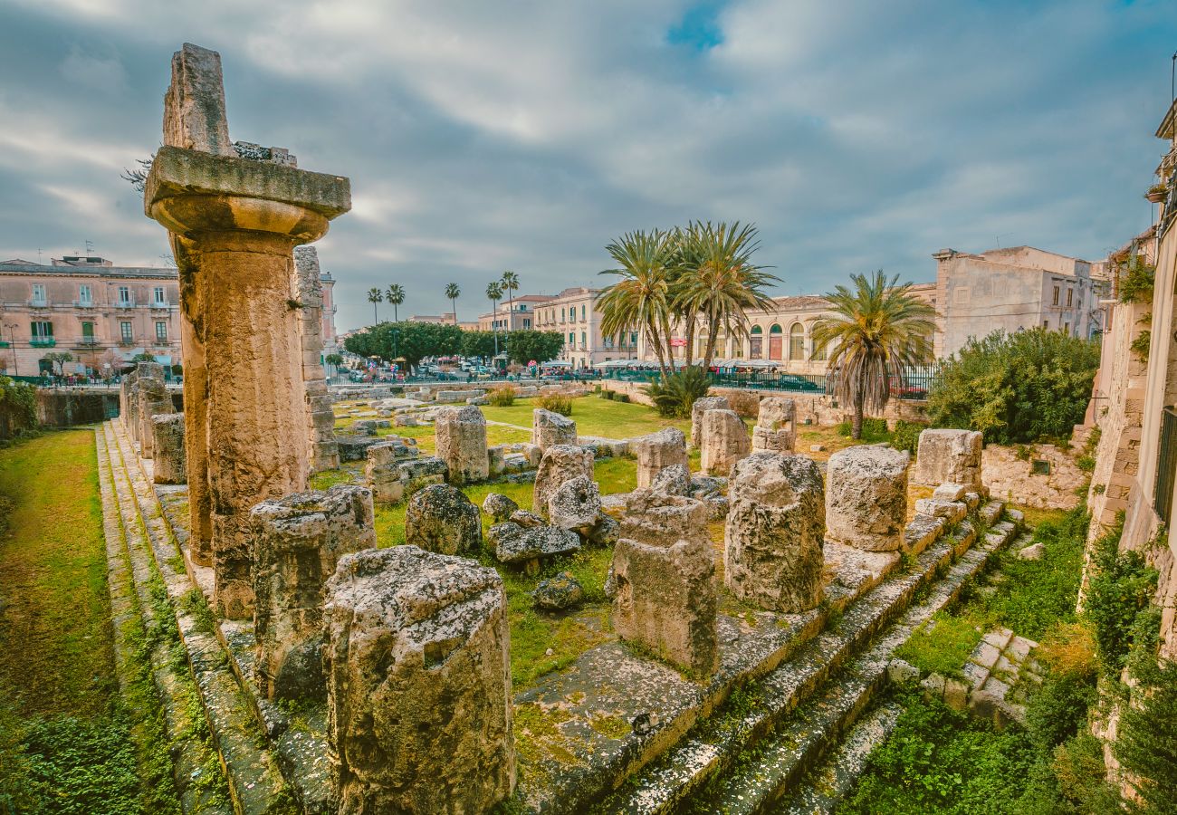 Temple of Apollo, point of historical interest