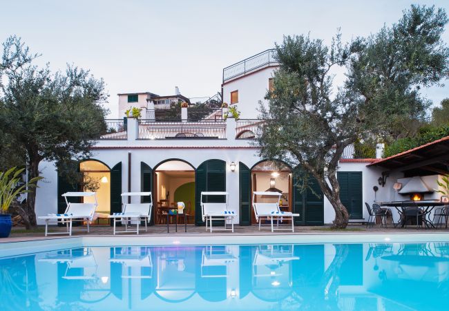 Villa in Massa Lubrense - Villa Chez Piè With Heated Pool