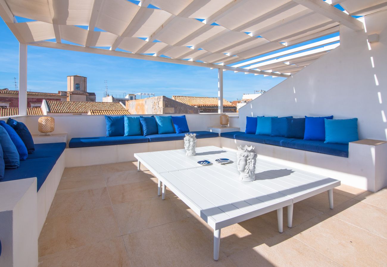 Apartment in Syracuse - Regine luxury apartment terrace sea view