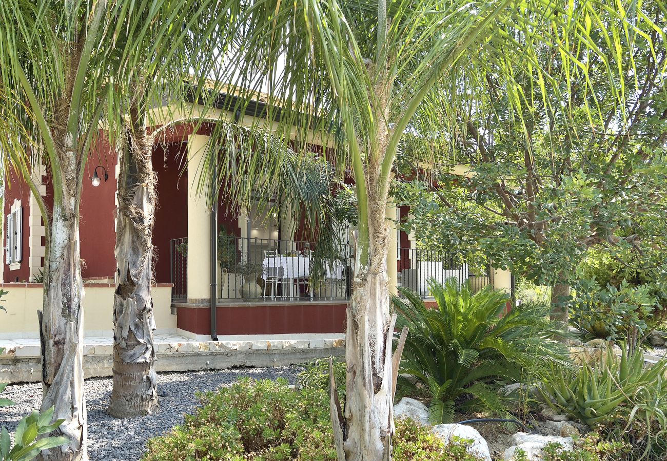 Villa in Ispica - VILLA DEL COLLE CON PISCINA PRIVATA