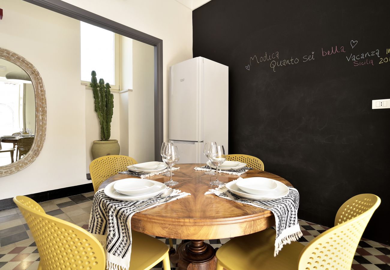 Apartment in Modica - DOMUS SBIRCIÒ - Affitti Brevi Italia