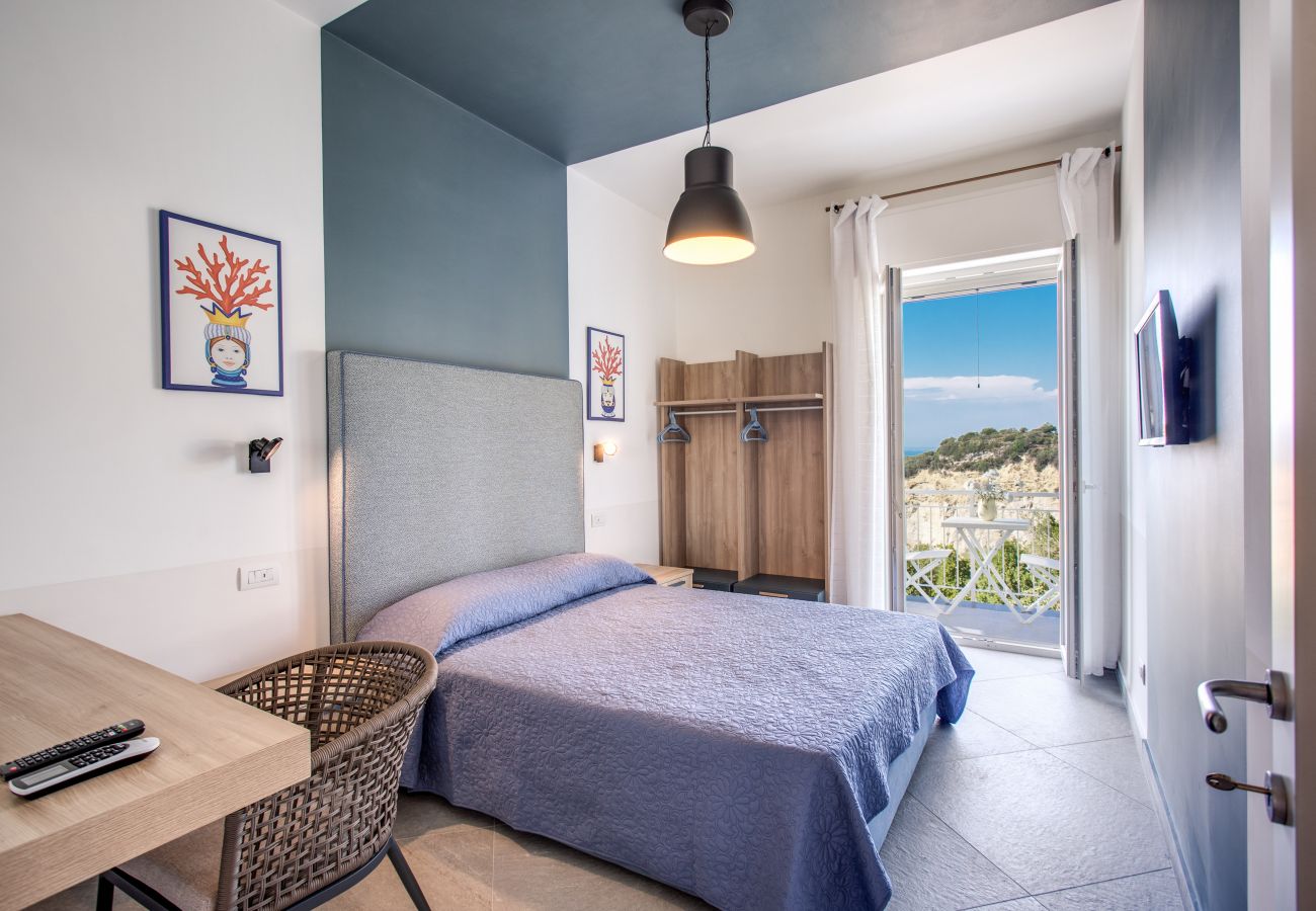 Apartment in Massa Lubrense - Casa Titì