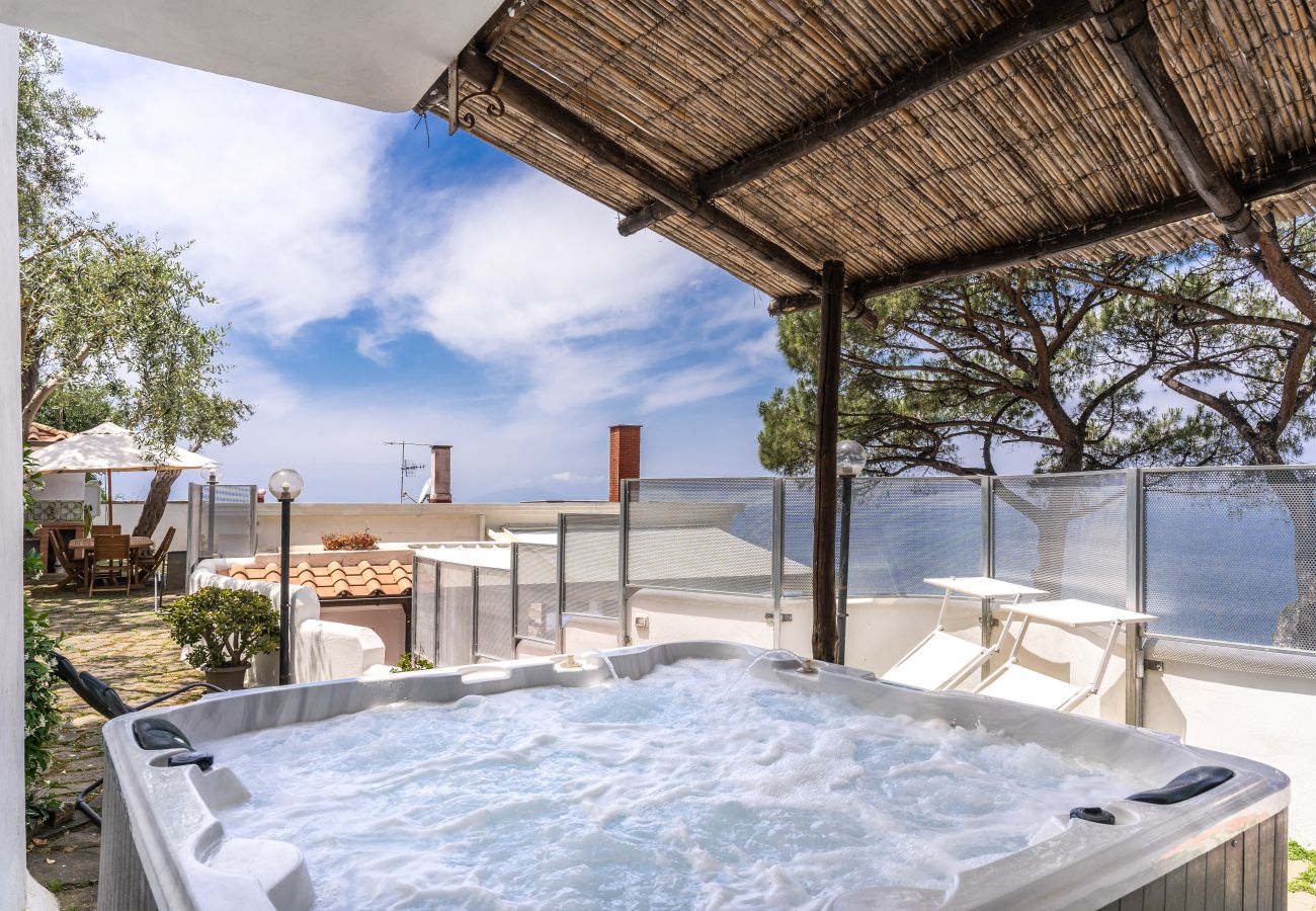 Apartment in Massa Lubrense - Casa Titì