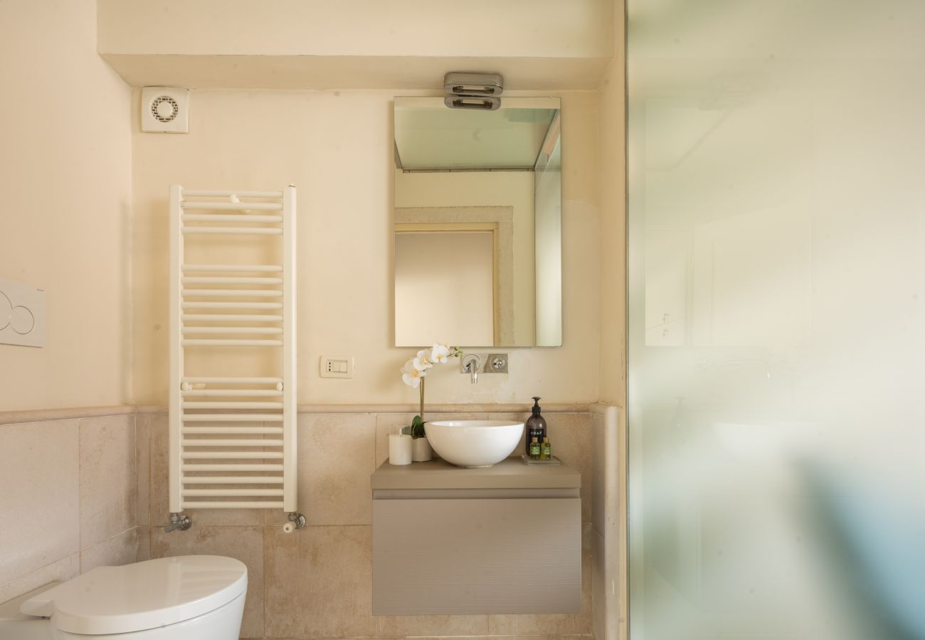 Apartment in Venice - Lion Palace Canal View R&R