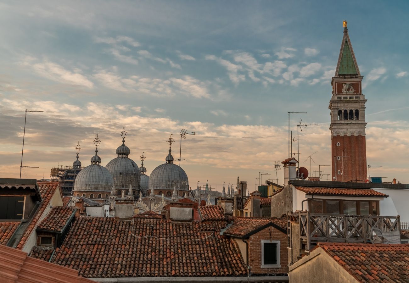 Apartment in Venice - San Marco View Terrace Apartment R&R