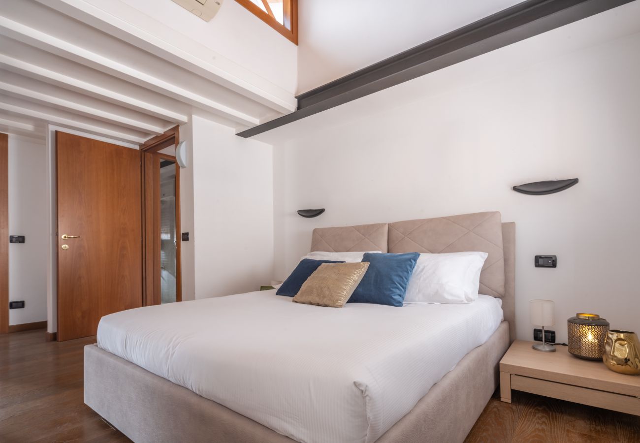 Apartment in Venice - San Marco View Terrace Apartment R&R