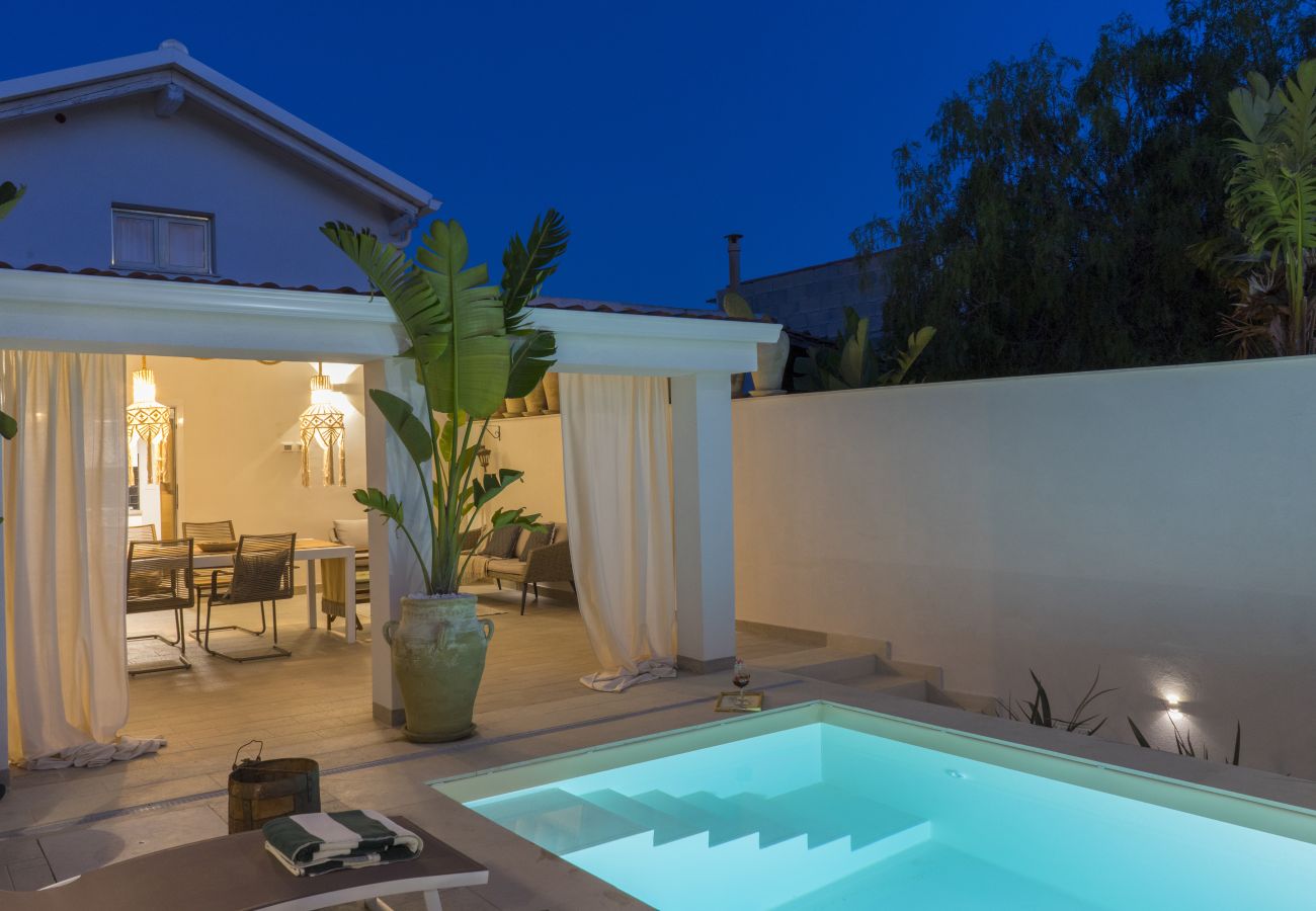 Villa in Ispica - VILLA  DELLE PALME  CON PISCINA - Affitti Brevi It