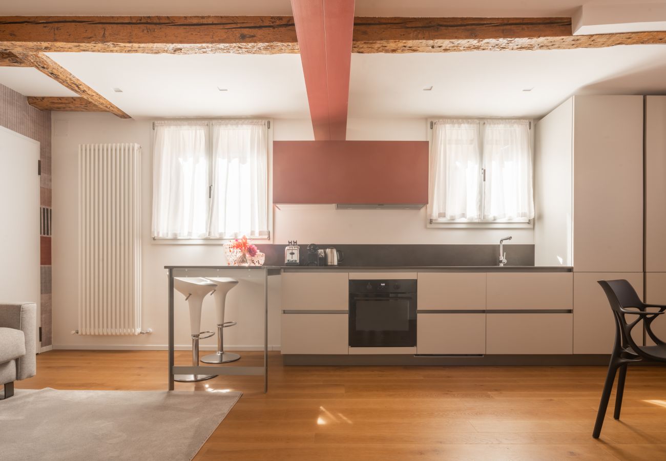 Apartment in Venice - Ruga Bella Bridge View Apartment R&R