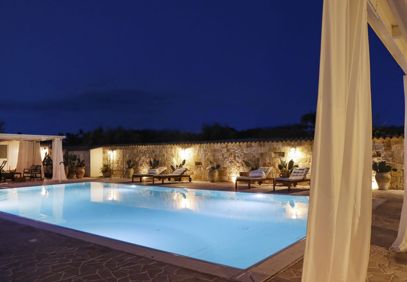 Villa in Ispica - VILLA ERIKA con piscina privata