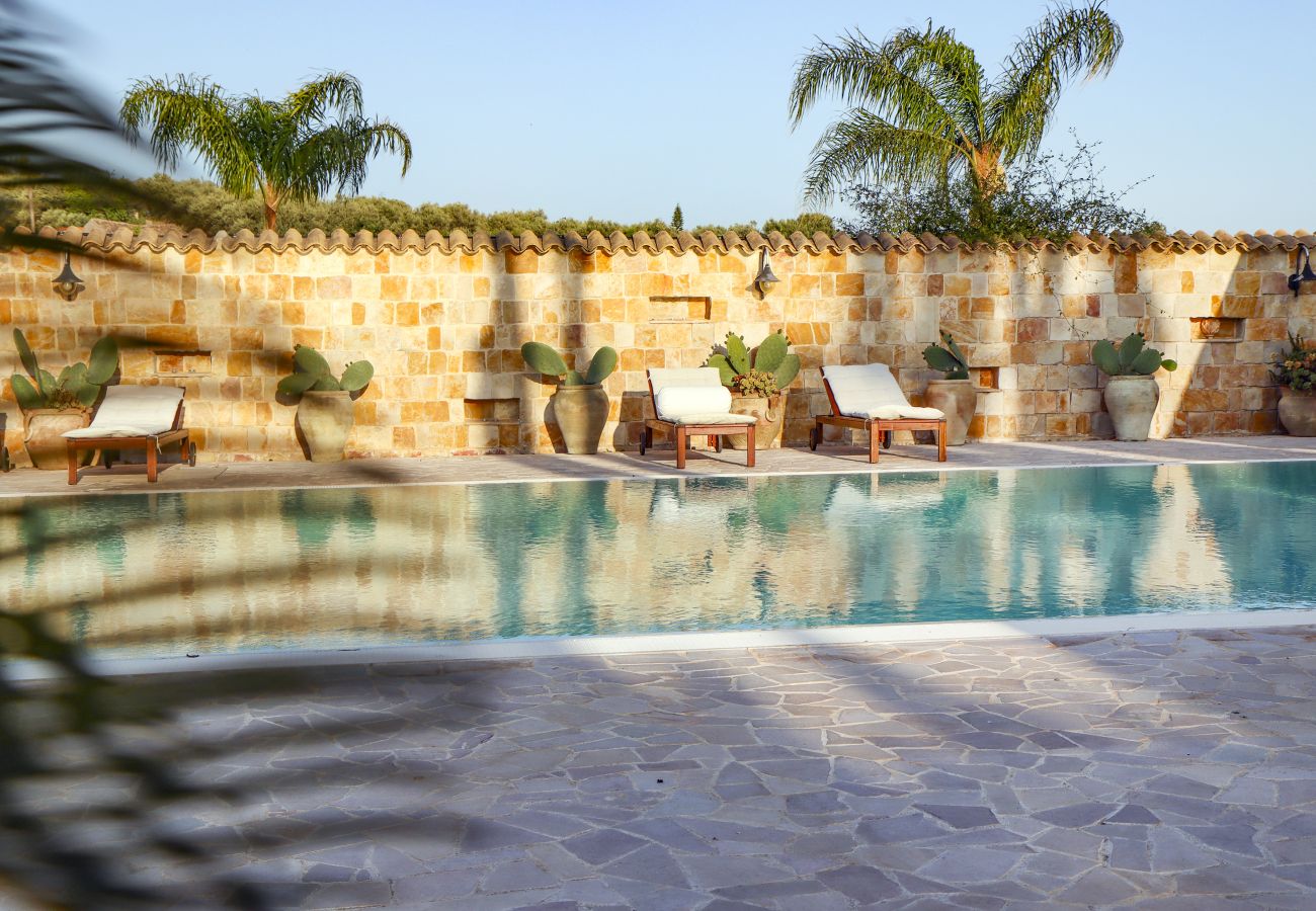 Villa in Ispica - VILLA ERIKA con piscina privata