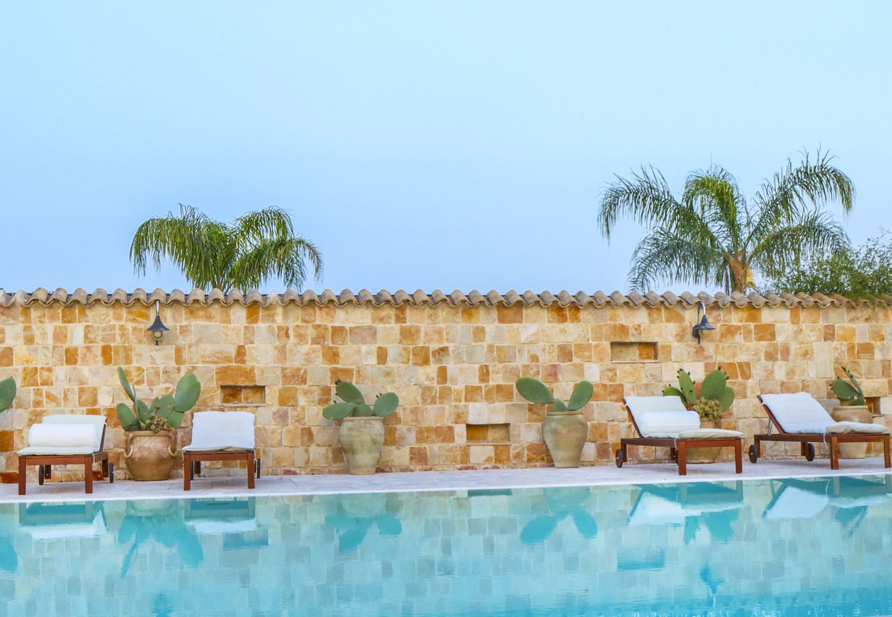 Villa in Ispica - VILLA ERIKA con piscina privata